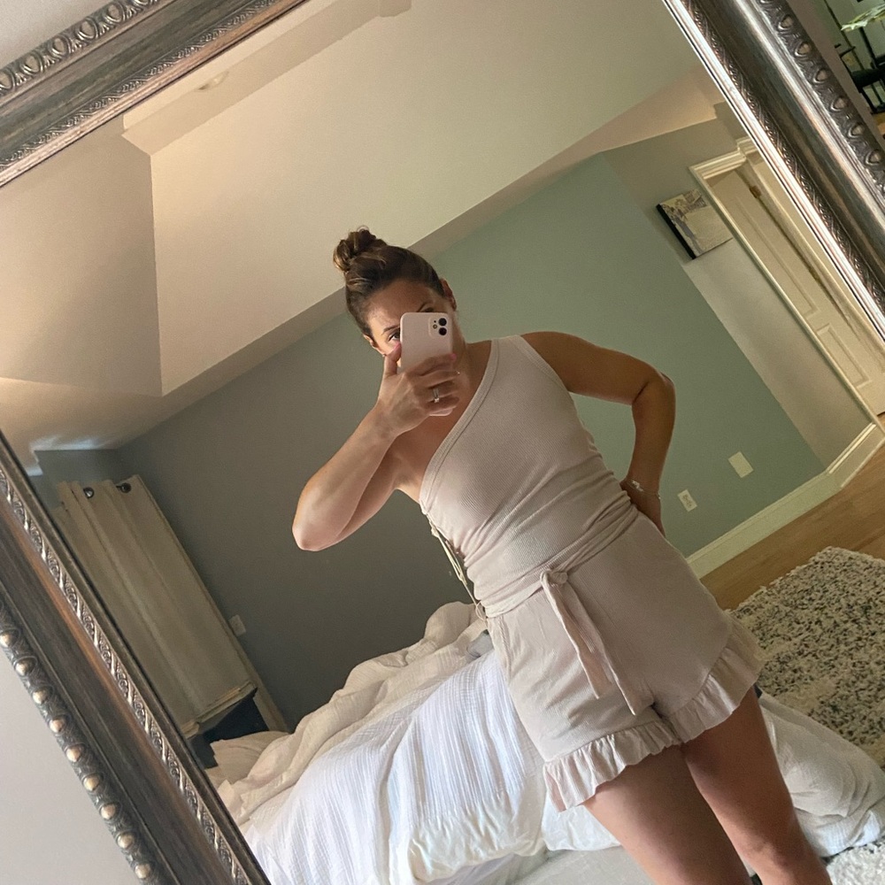 Ocean drive one shoulder jumper